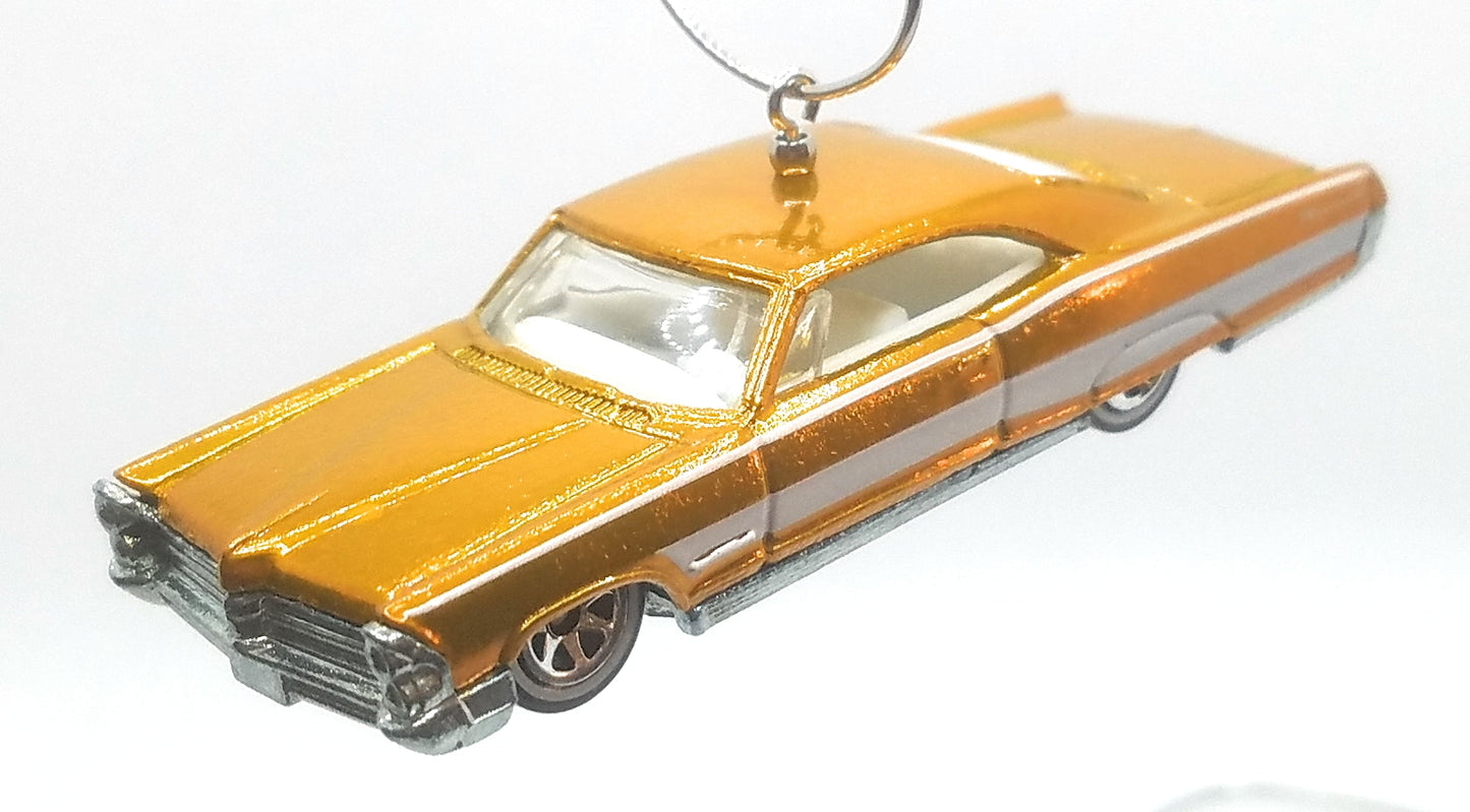 1965 Pontiac Bonneville Gold/White Side Stripes Christmas Ornament