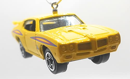 1970 Pontiac GTO Ywllow Christmas Ornament