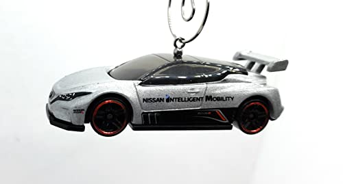 Nissan Leaf Nismo RC_02 Silver Christmas Ornament