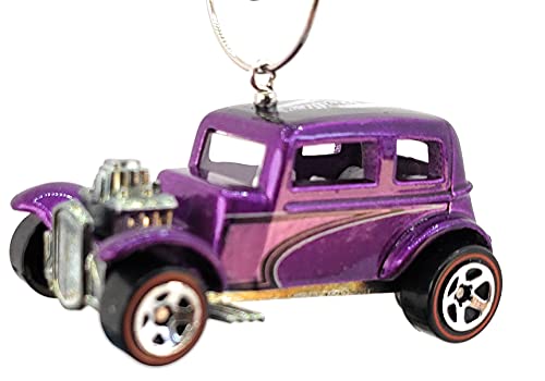 1932 Ford Vicky Purple Christmas Ornament