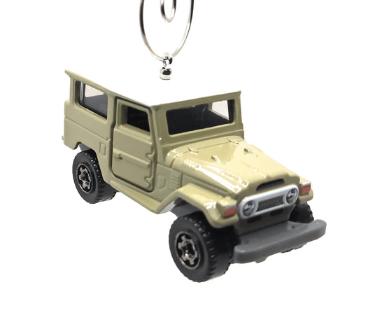 Toyota Land Cruiser FJ40 Beige Christmas Ornament