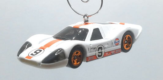 1967 Ford GT40 Mk.IV White/Orange Stripe Christmas Ornament