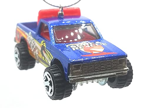 Chevy S-10 Surf & Rescue Truck Blue Red Christmas Ornament